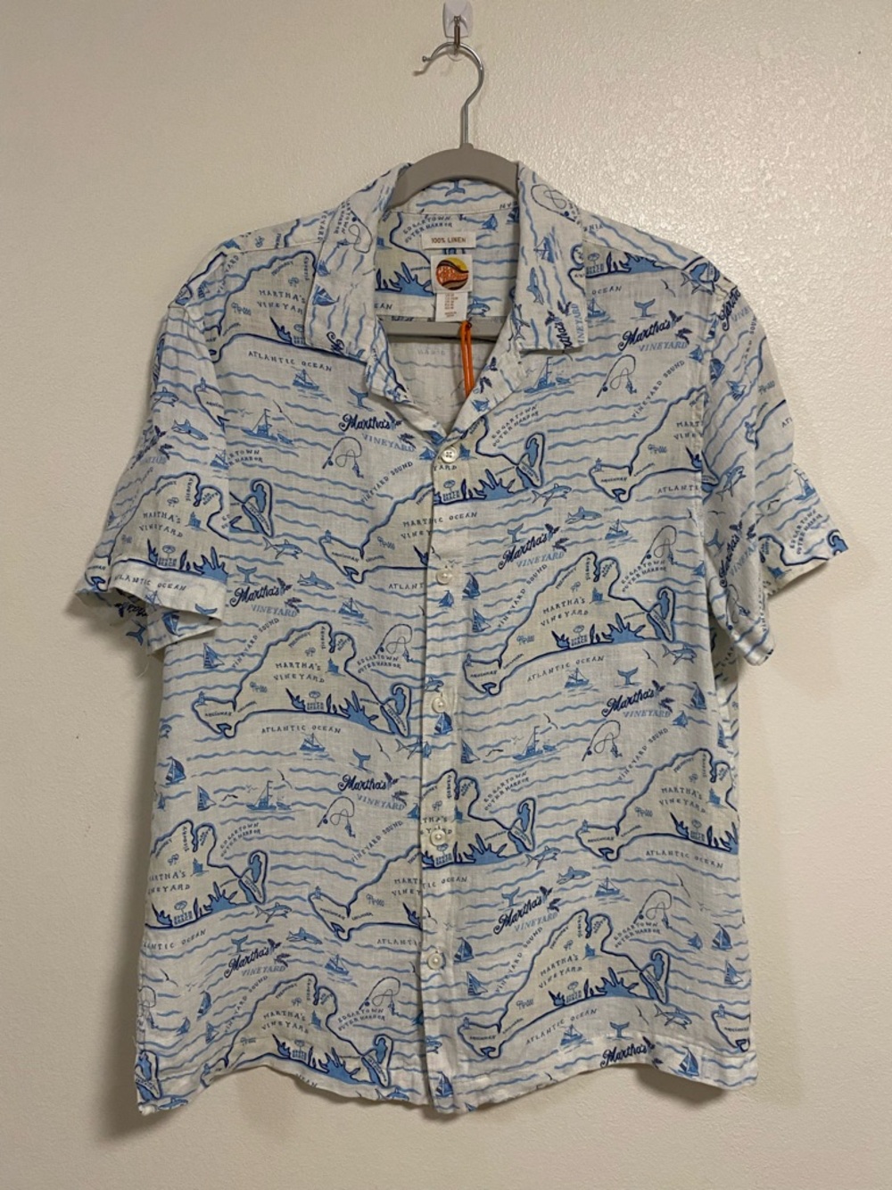 C&C California Shirt Men’s Size Medium white Martha’s Vineyard print Linen Shirt